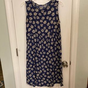 Erika & Co sleeveless floral print midi dress size M